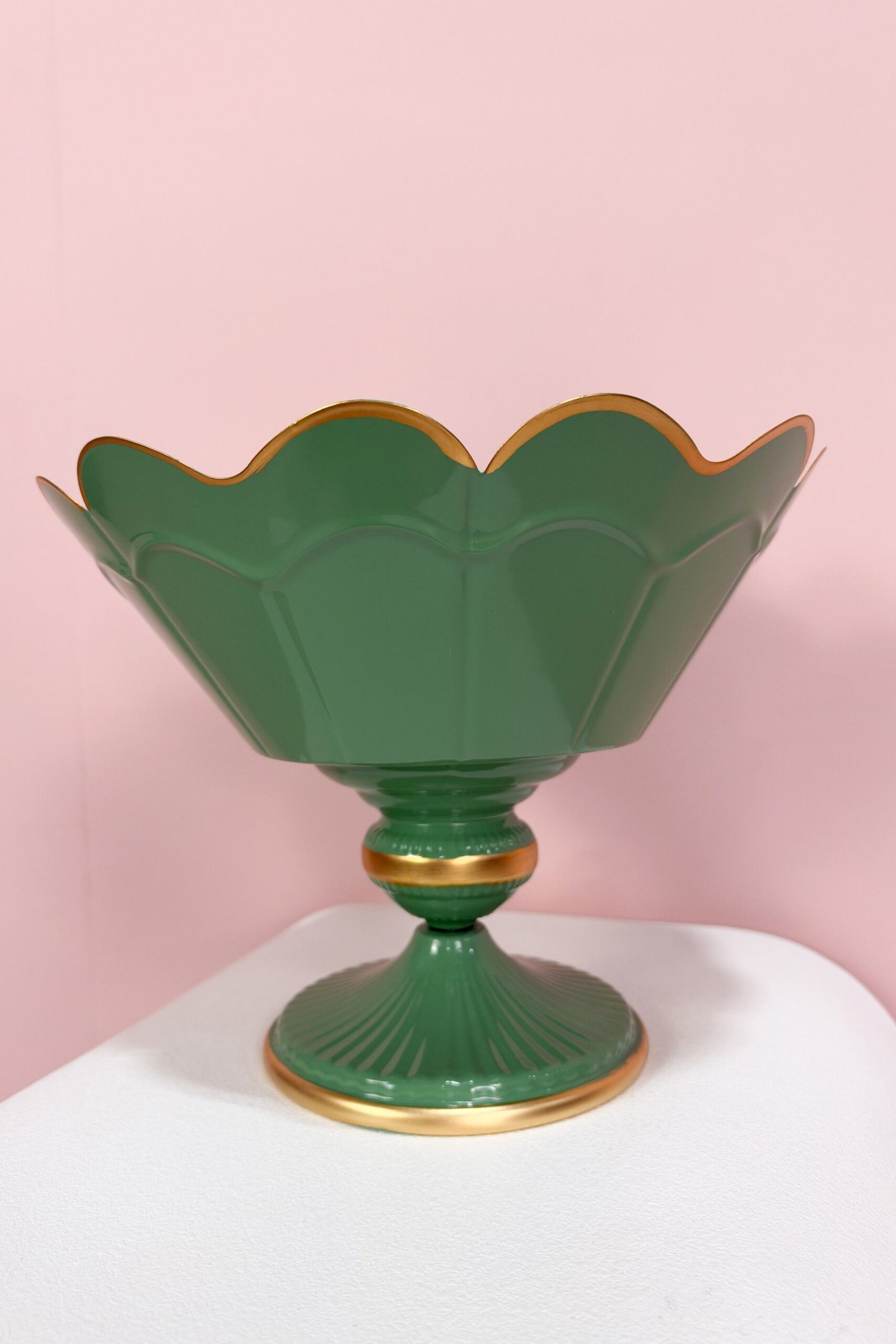 Scallop Footed Planter